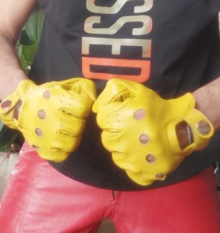Guanti in pelle gialli capretto Tg M