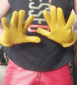 Guanti in pelle gialli capretto Tg M