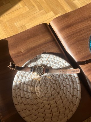 Reloj Daniel Wellington Marrón y Blanco muy bueno