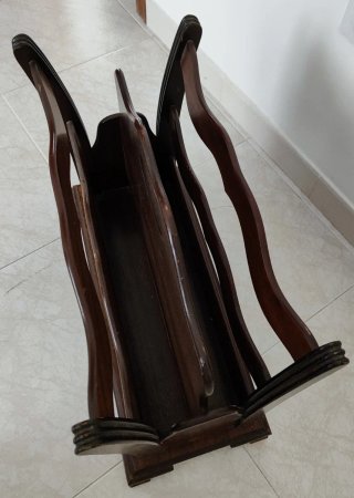 Revistero de madera vintage