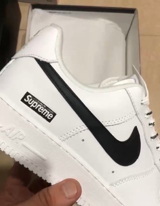 Nike Air Force 1 Supreme
