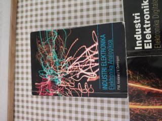 Libros de ingeniería electrónica EHU en euskera