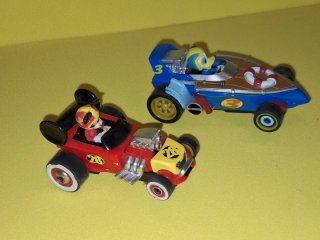 Lote  Slot 2 Coches Mickey y Donald Carrera GO