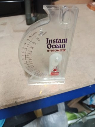 Skimmer para acuario y medidor de sal