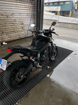 Yamaha MT-09 V3  Black edition