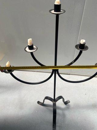Candelabro da terra nero