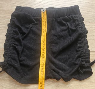 Pantalón corto negro con cordones