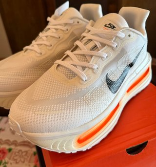 Nike Vomero Premium Hombre