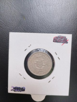 Monedas Angola 50 Escudos y 50 Centavos