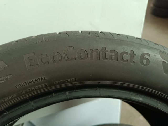 Neumáticos Continental 215/50R18 96V