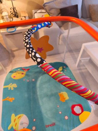 Parque infantil en perfecto estado