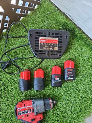 Taladro Milwaukee M12 FUEL