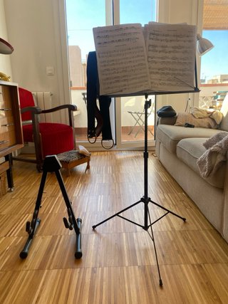 Atril y soporte para cello