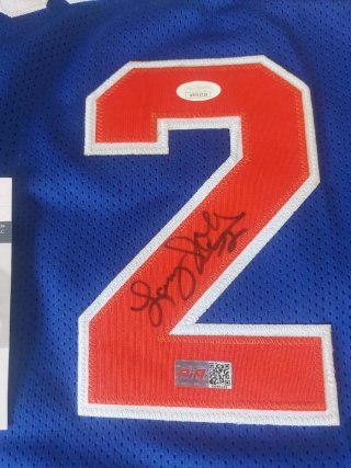 Camiseta Larry Johnson #2 Firmada JSA