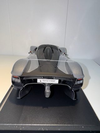 1:18 Aston Martin Valkyrie