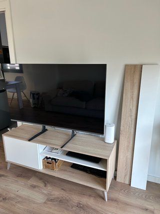 Mueble TV y estantería de pared