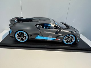 1:18 Bugatti Divo