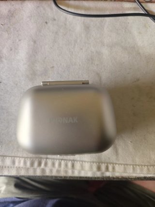 Audífonos Phonak Beige y Negro
