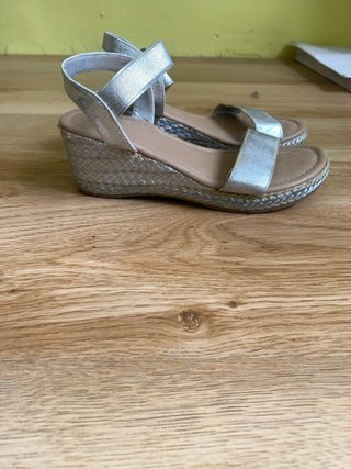 Sandalias y zapatillas Fila niña talla 34