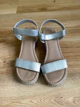 Sandalias y zapatillas Fila niña talla 34