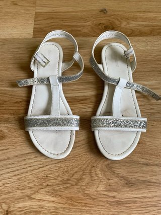 Sandalias y zapatillas Fila niña talla 34