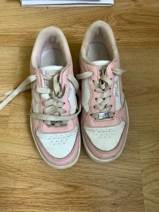 Sandalias y zapatillas Fila niña talla 34
