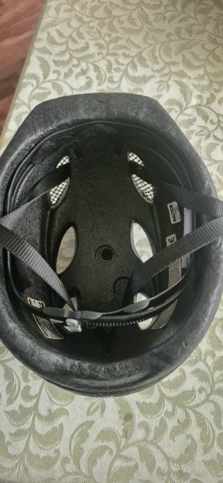 Casco infantil MET azul con dibujos