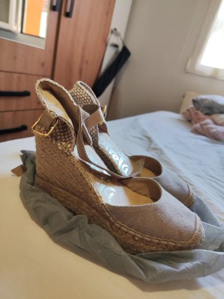 Sandalias cuña Vidorreta Talla 36 Beige/Gris