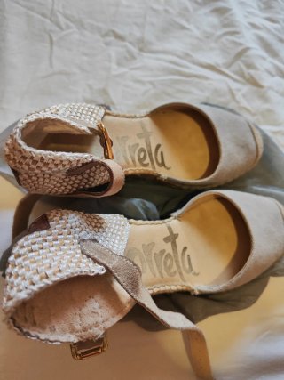 Sandalias cuña Vidorreta Talla 36 Beige/Gris