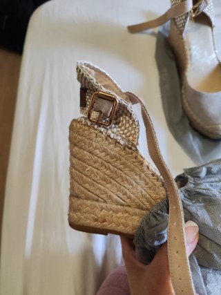 Sandalias cuña Vidorreta Talla 36 Beige/Gris