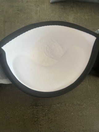 Costume bikini nero e grigio