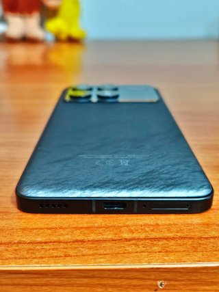 POCO F6 Pro 12/512 GB