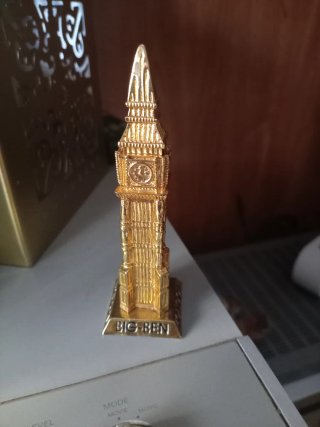 Big Ben Souvenir Dorado