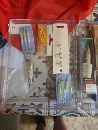 Anzuelos de pesca Rapala y Mak