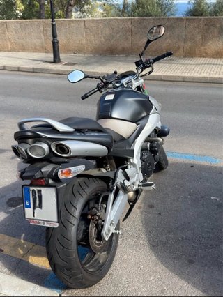 Suzuki GSR 600 Negra/Plata