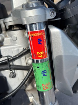 Suzuki GSR 600 Negra/Plata
