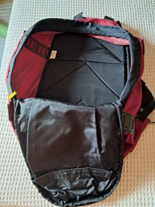 Mochila clásica Altus Esquí Montaña. Granate/negra