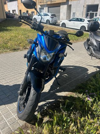 Suzuki GSX-S750 Naked Negra/Azul