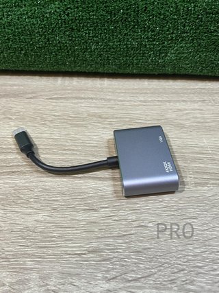 Adattatore USB C a HDMI VGA