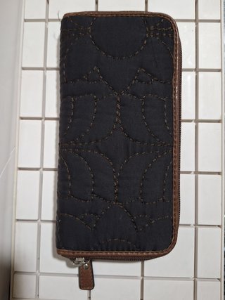 Cartera Fossil Grande Negra y Marrón