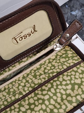 Cartera Fossil Grande Negra y Marrón