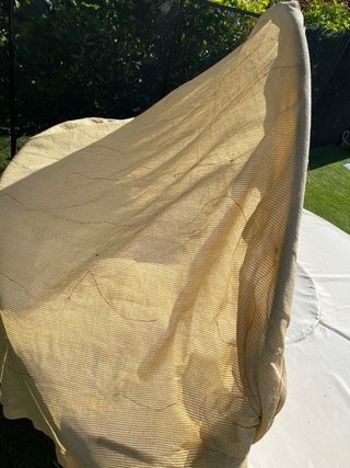 Tumbona redonda exterior con toldo