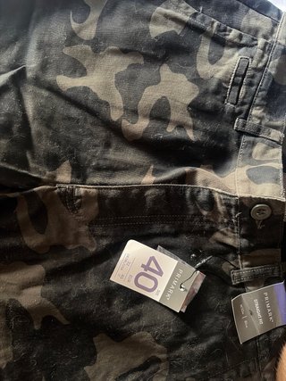 Pantalones cortos camuflaje Primark Talla M