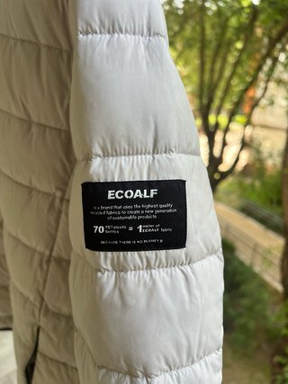 Abrigo plumífero Ecoalf beige