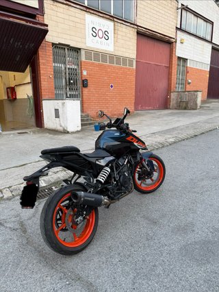 KTM Duke 125cc 2024 Azul/Negro