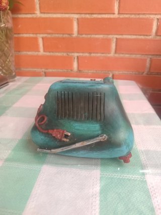 Suvenir vintage TV con personajes