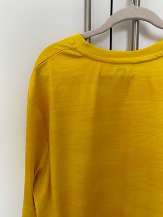 Camiseta deportiva Joma amarilla