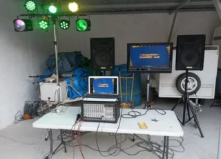 Alquiler de Equipo Karaoke  Yamaha y luces fiestas
