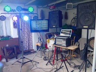 Alquiler de Equipo Karaoke  Yamaha y luces fiestas