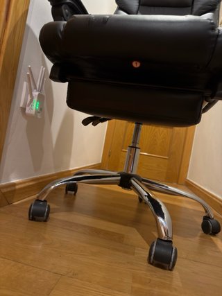 Silla Gamer u oficina con reposabrazos de cuero